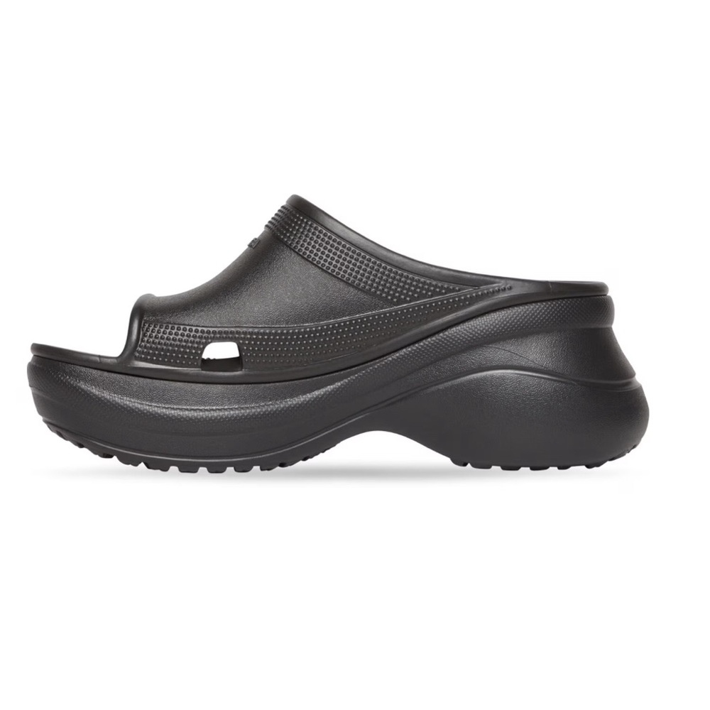 Balenciaga croc pool slide 37